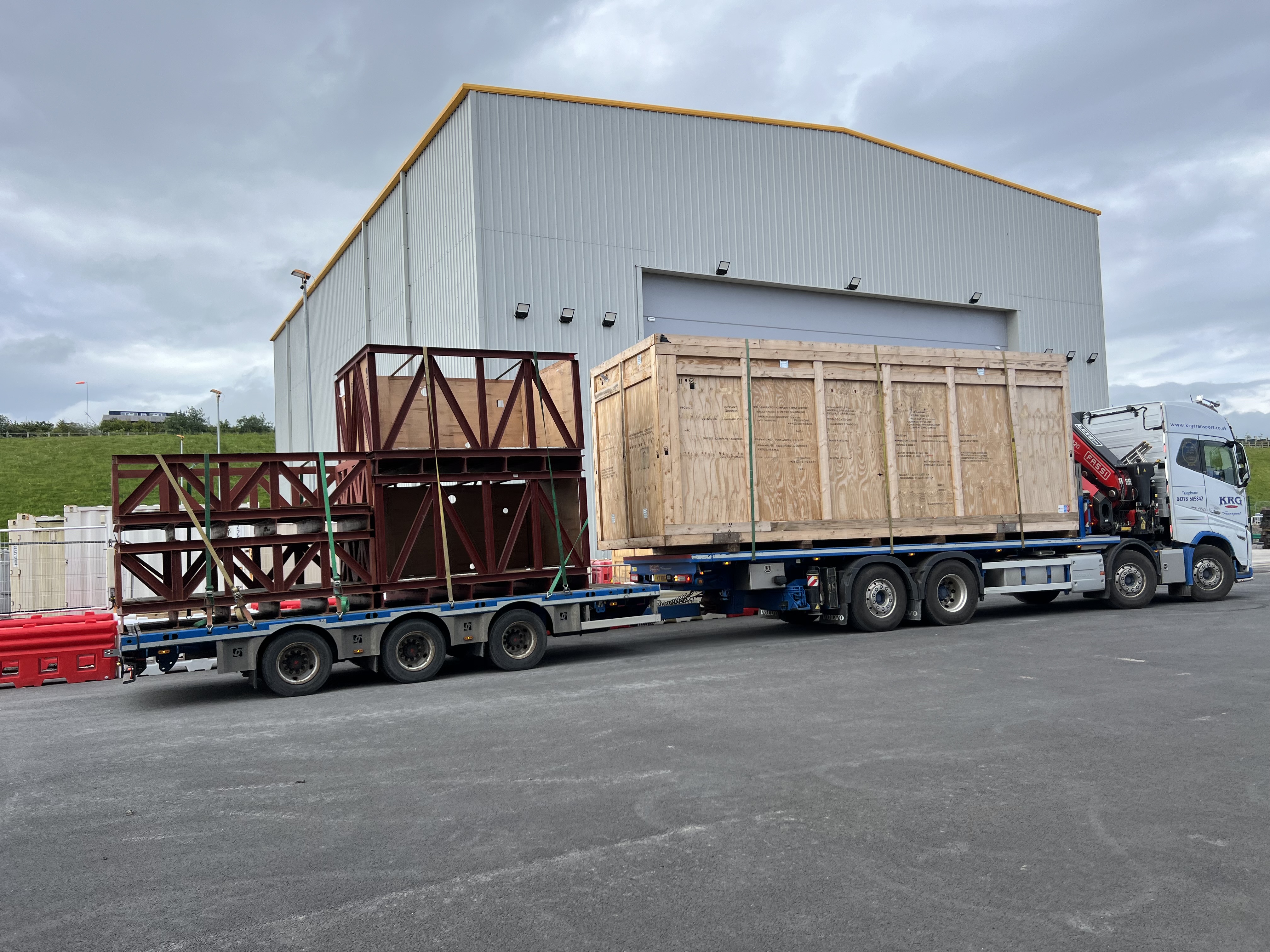 One of the loads leaving Hinkley Point C for the Bridgwater Carnival project
