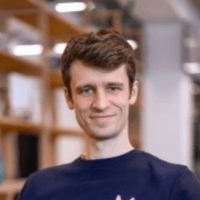 Tom Stebbing, Pod