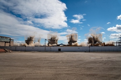 Cottam cooling towers demolition