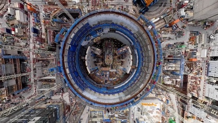 Teams are preparing to lift the giant 245-tonne dome onto the second reactor building