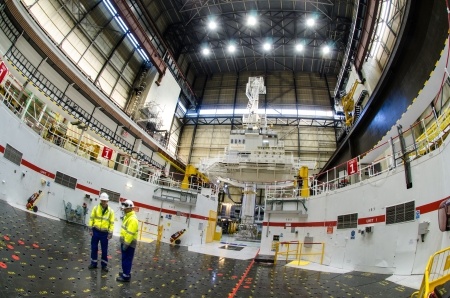 Heysham 1 fuelling machine in the reactor hall (2017)