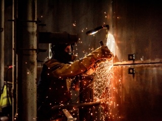 Work is progressing in the second reactor building - which is benefitting from the lessons learned during the construction of Unit 1. Many tasks are being achieved in 20-30% less time.