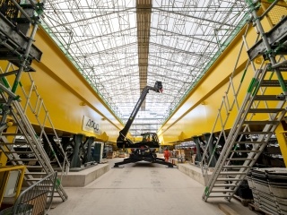 Unit 2’s Polar Crane comprises of 250,000 parts. It is currently being assembled on Site 40% faster compared to Unit 1’s crane. 
