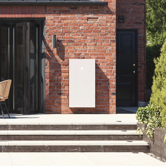 An image of a Tesla Powerwall 3 storage battery 