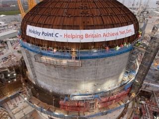 The dome closes the first reactor building – so the reactor can be installed in 2024.